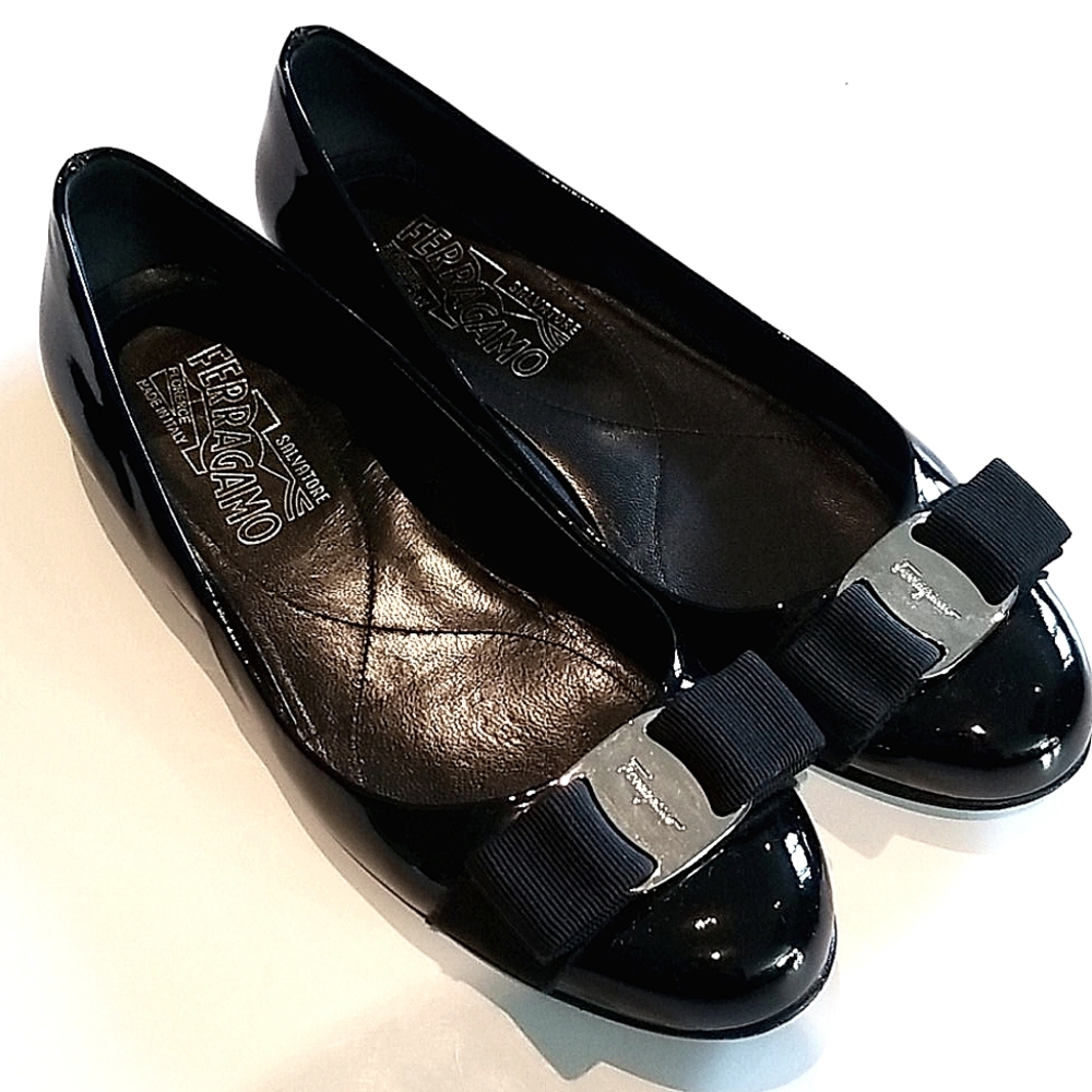 Salvatore Ferragamo Varina Black Patent Flats 5.5